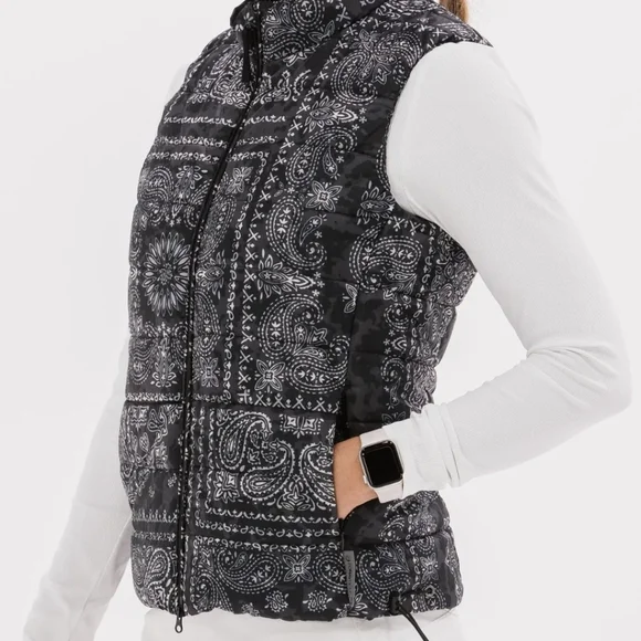 Paisley Bandana Packable Foray Golf Womens Puffer Vest Turtle Neck Zip up Small - Picture 1 of 10